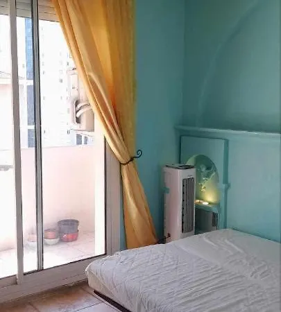 Guest house Chambre Privee Dans Un Appartement De 4 Chambres Toulon