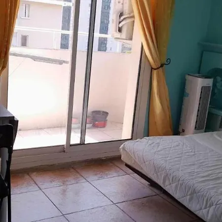 Chambre Privee Dans Un Appartement De 4 Chambres